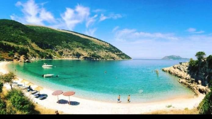 Studio By The Beach - Vlore Bagian luar foto