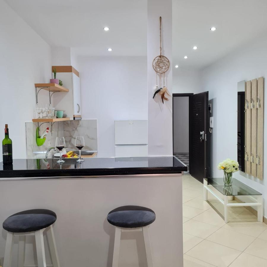 Studio By The Beach - Vlore Bagian luar foto