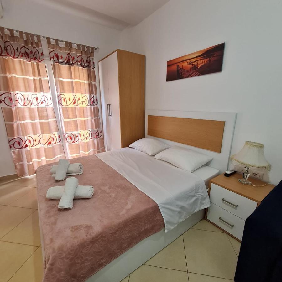 Studio By The Beach - Vlore Bagian luar foto