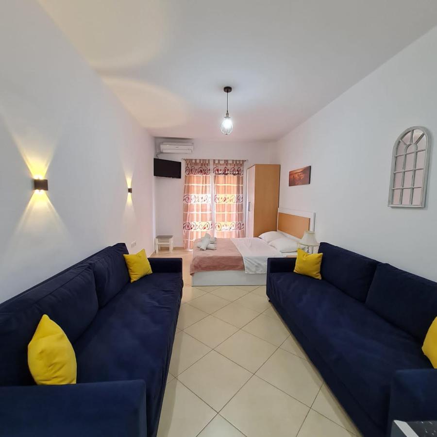Studio By The Beach - Vlore Bagian luar foto