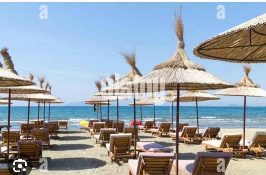 Studio By The Beach - Vlore Bagian luar foto
